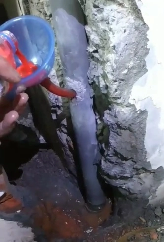 雨後嚴重滲水 頂樓漏水,防水工程,油毛氈-聯億
